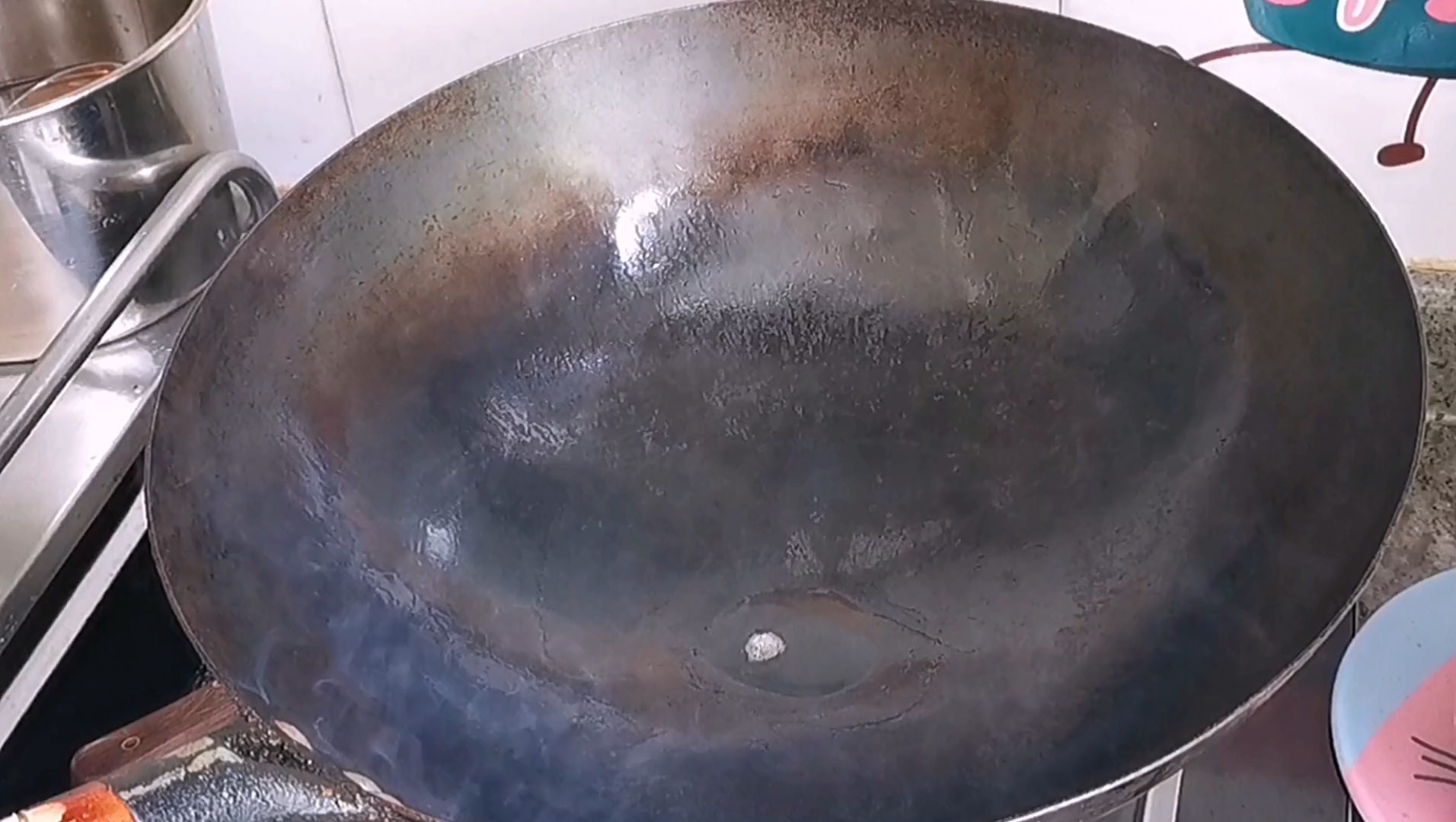 #轻知计划#广西“脆皮烧肉”做法,香而不腻,脆到爆炸!大块啃肉,过瘾