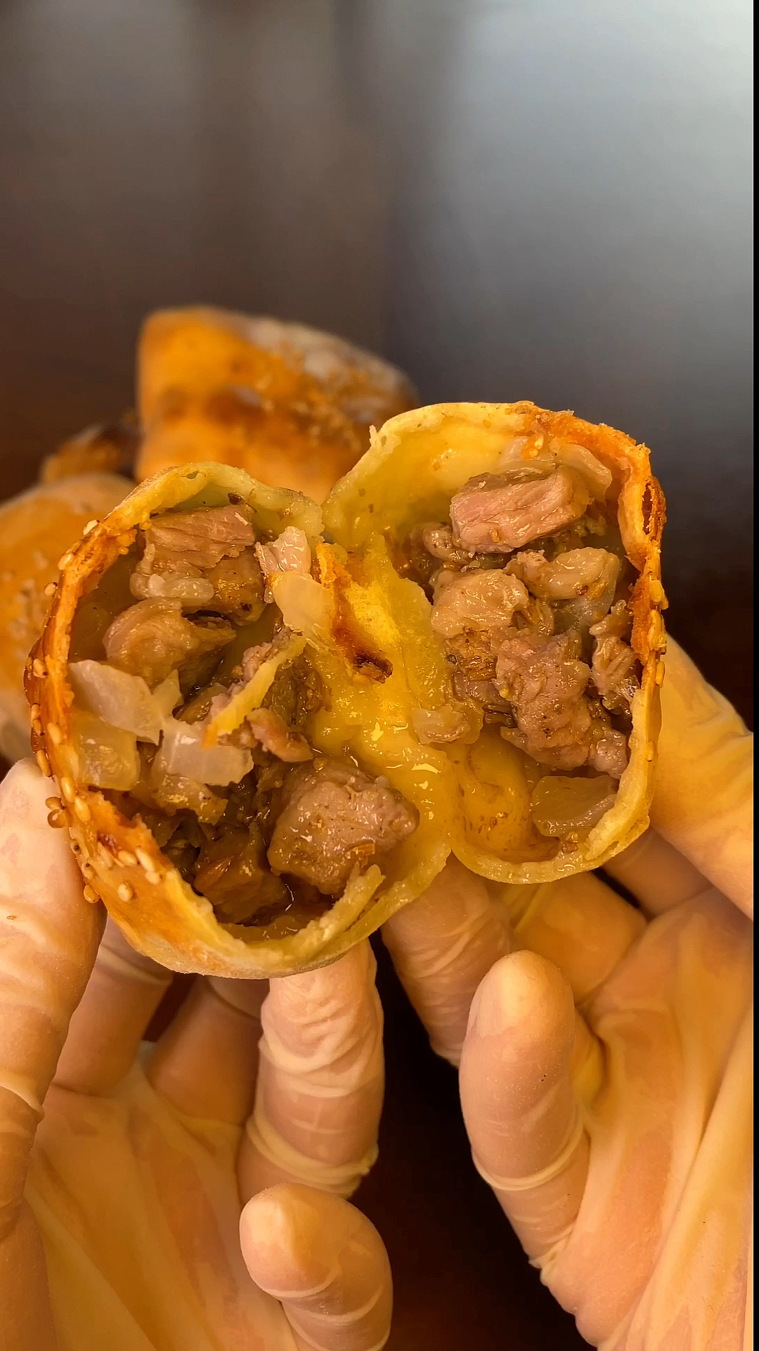 #自制美食#做凉皮炸油条都玩够了吧?试试新疆烤包子的做法吧!老香了