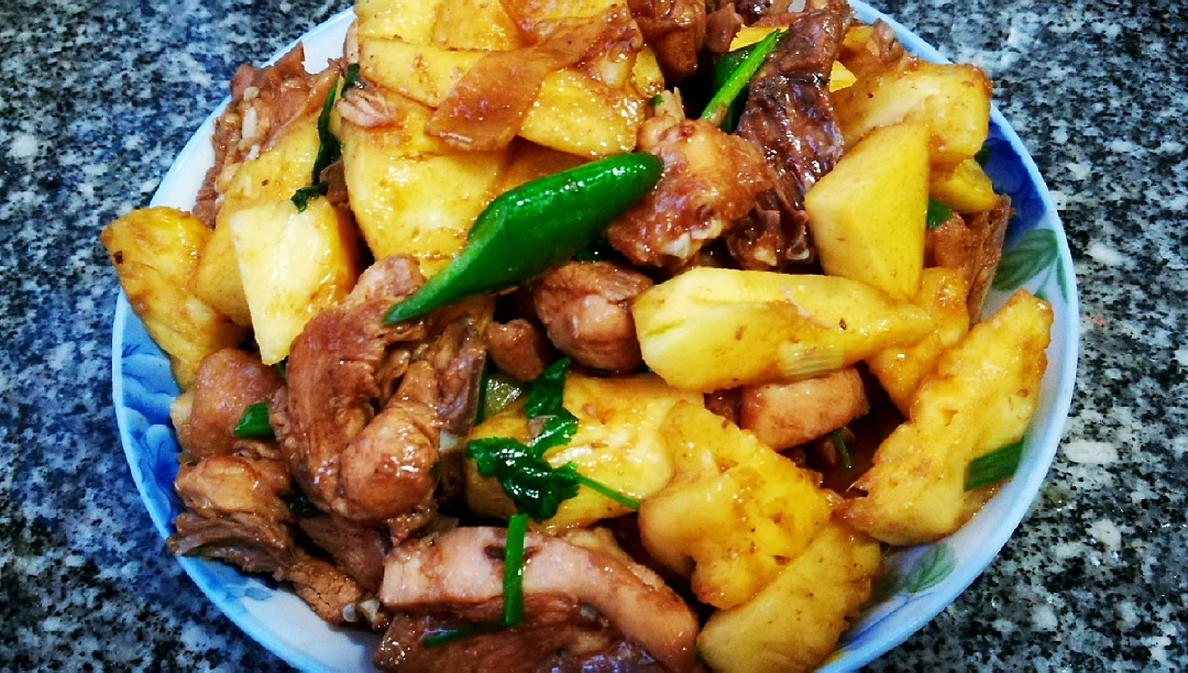 #家乡特色美食#五月菠萝正合时!来个开胃水果菜《菠萝鸡》的做法!清香酸爽!水果味十足