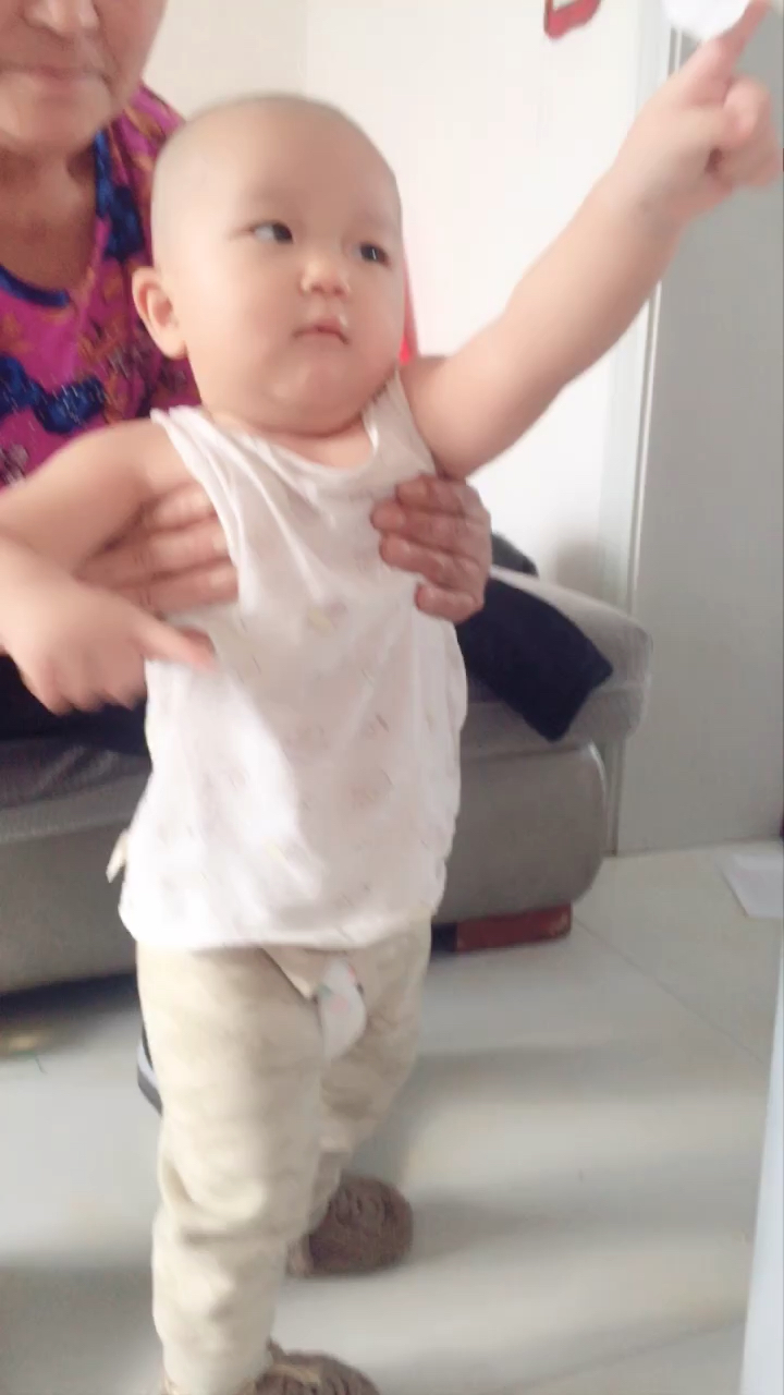 莹莹宝,可乖了