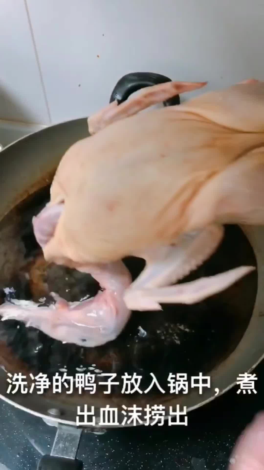 冬季炖老鸭汤放什么食材最好,你了解了吗