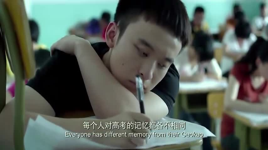 青春派:秦海璐补刀大师,学生自我介绍时,也不忘扎学生的心窝子