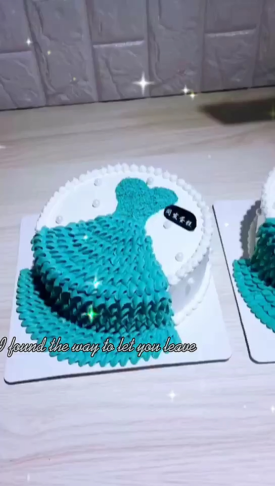 愿你好好爱自己,活成独立坚强的模样,做自己的女王,勇敢地大步向前节日快乐