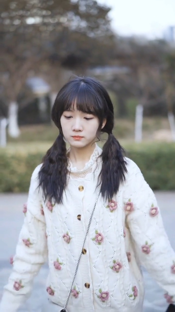 女生遇到这种情况都会变得这么可可爱爱的嘛