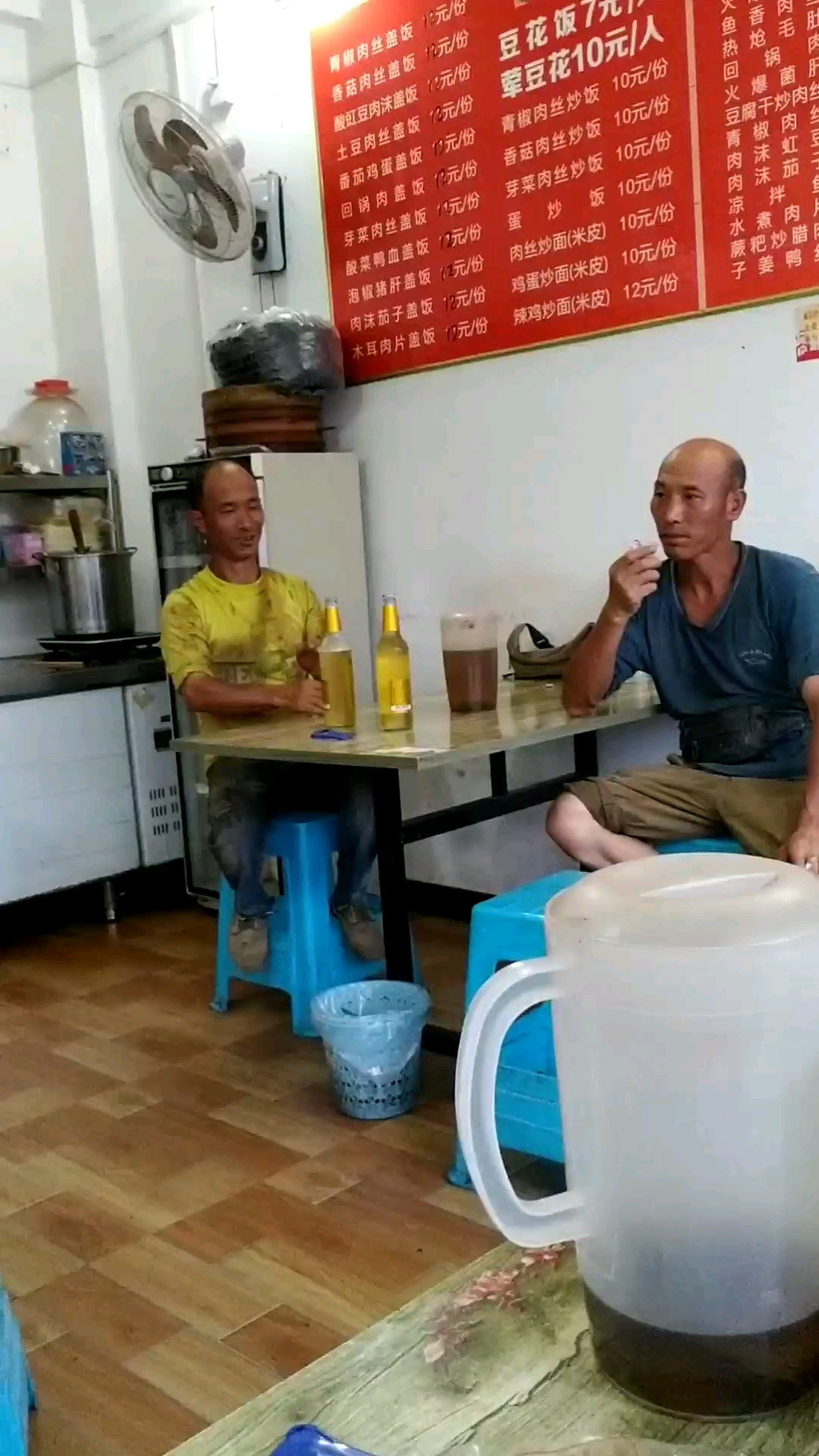 大人还没得小孩爱干净