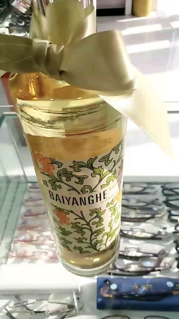 做个开心的酒鬼。