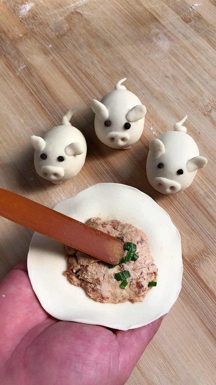 #一点一点学面食#最火小猪包