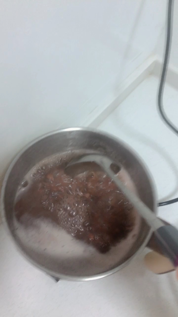 红豆薏米汤,排毒养颜,祛湿,减肥,老人孩子都可以喝的