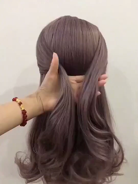 #宅家不如尬舞#气质款发型,适合大波浪的长发小仙女