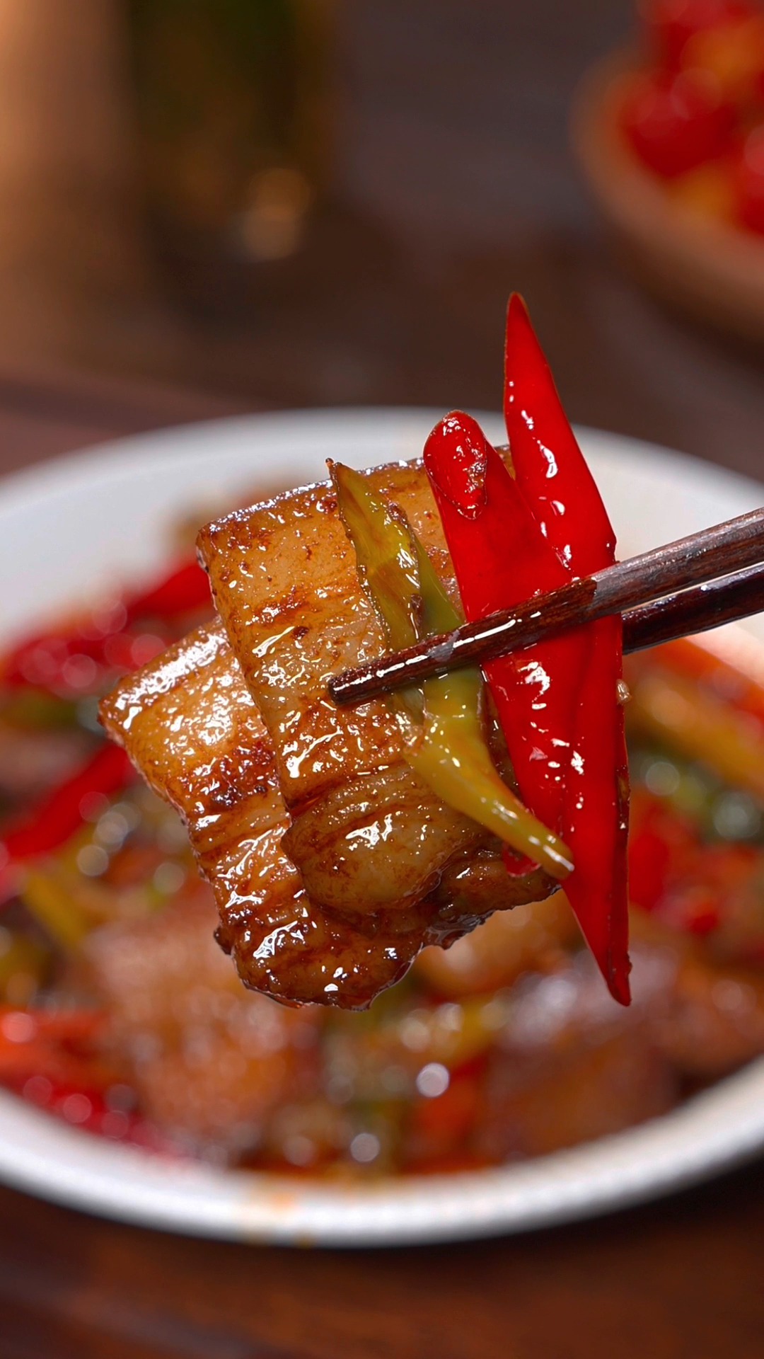 这个辣椒炒五花肉真的太下饭了,家里老公有爱吃辣的,一定要试试~#辣椒炒肉