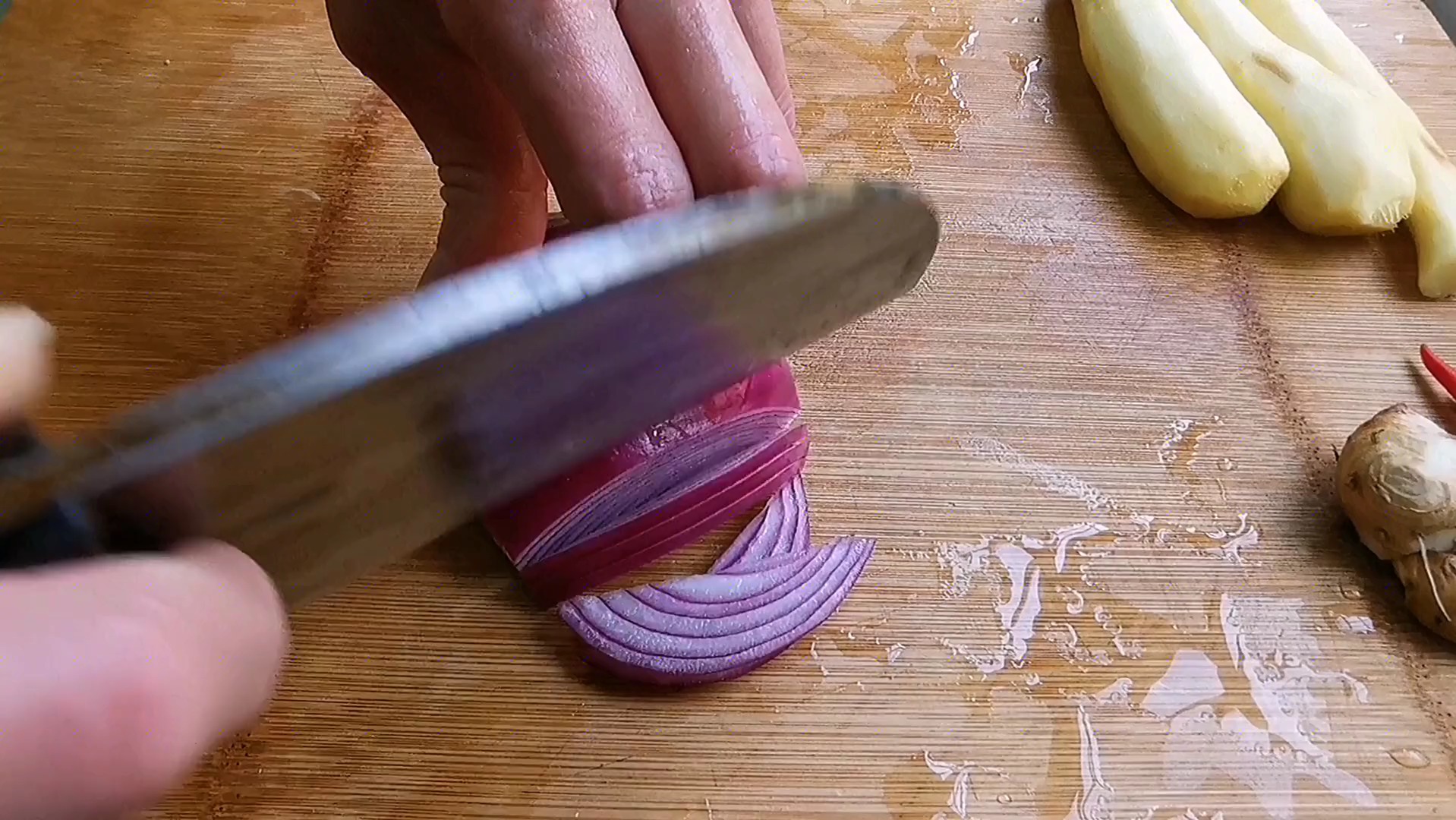 #轻知计划#安排:“凉拌无骨鸭掌”!Q弹爽脆超开胃,上桌抢着吃