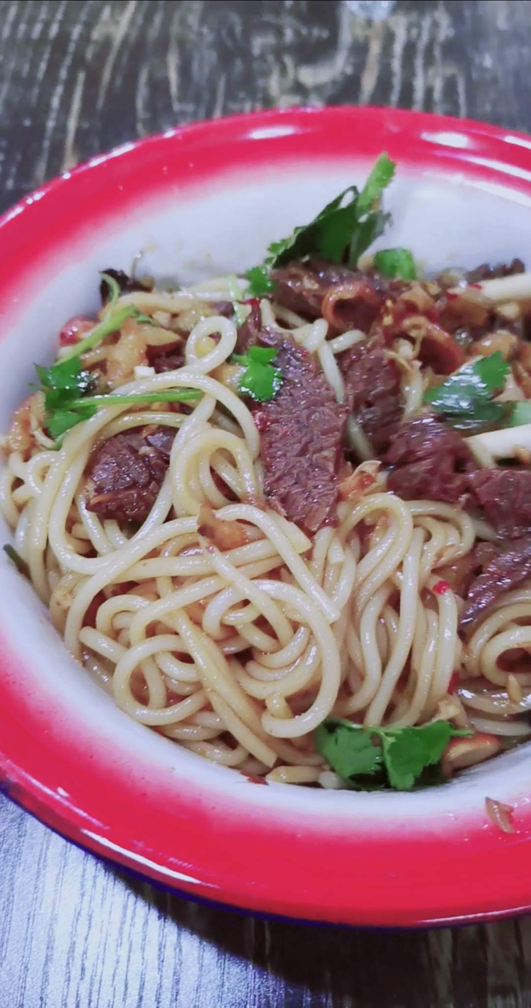 #我的秘密食谱#这么多牛肉拌粉才13元，新鲜牛肉