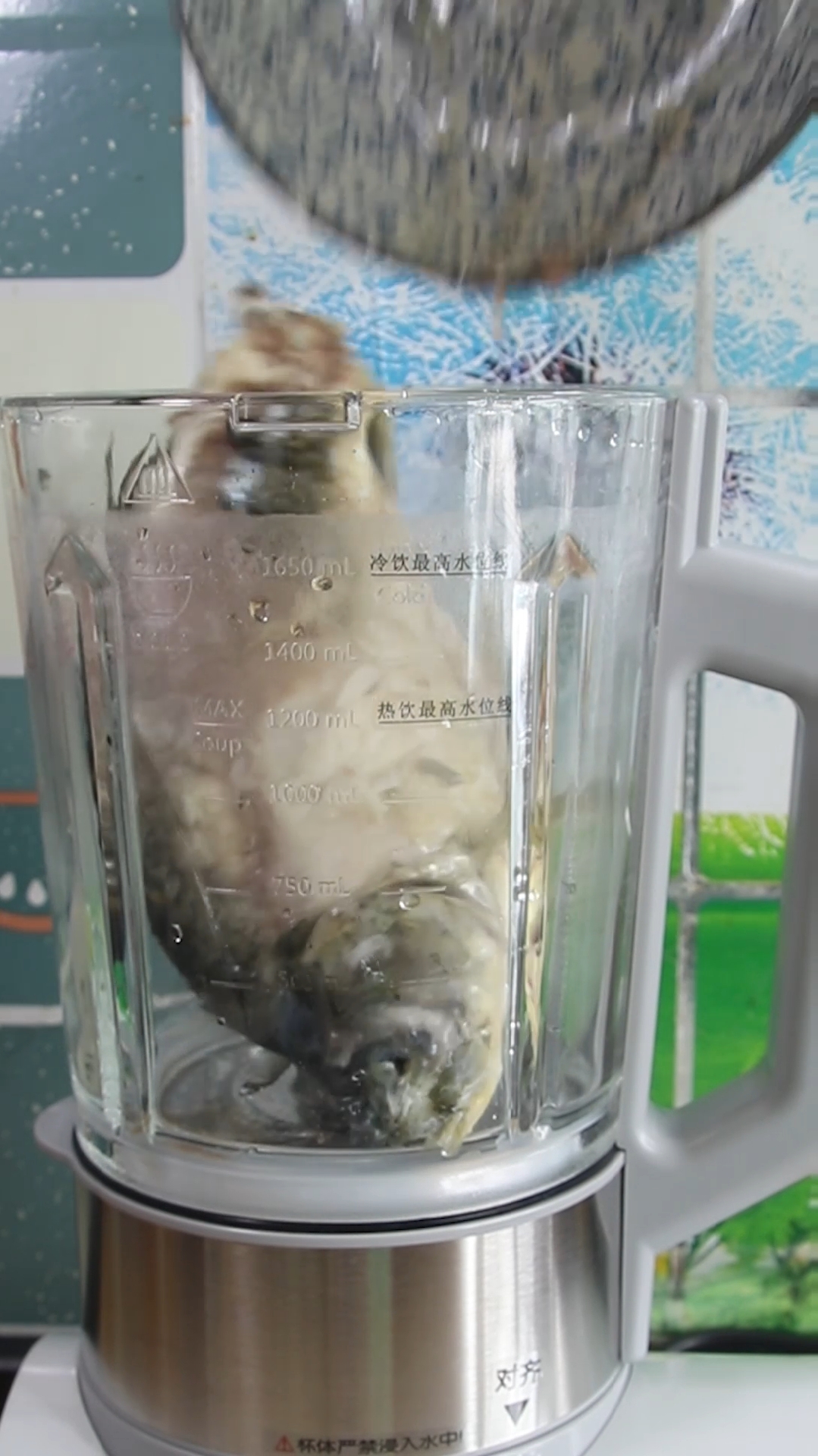 #美食#鱼鳞才是真正增长记忆的好东西,蛋白质和钙的含量最高,以前吃鱼的方法浪费了