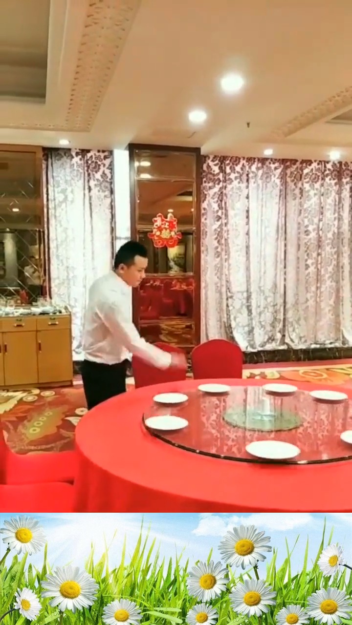 #娱乐#服务员花式摆盘,原来都是被老板逼着练出来的