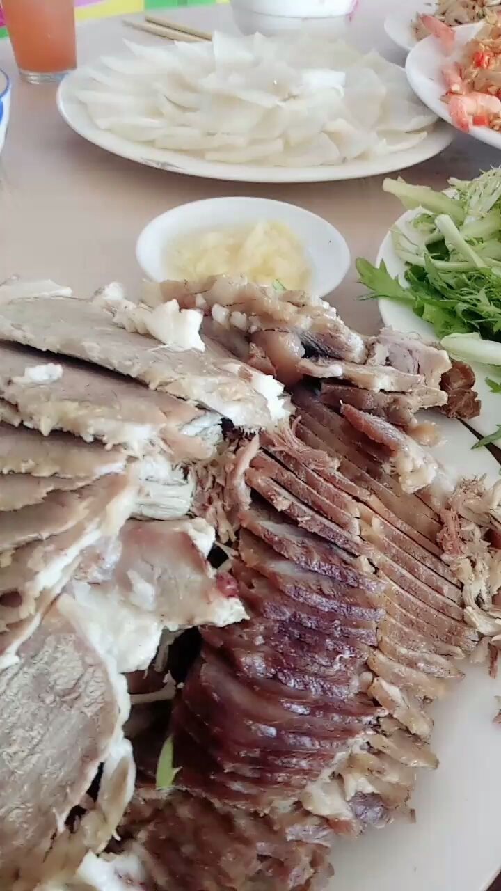 丰盛晚餐