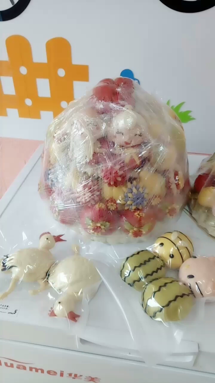 生日花馍和网红猪,走快递喽