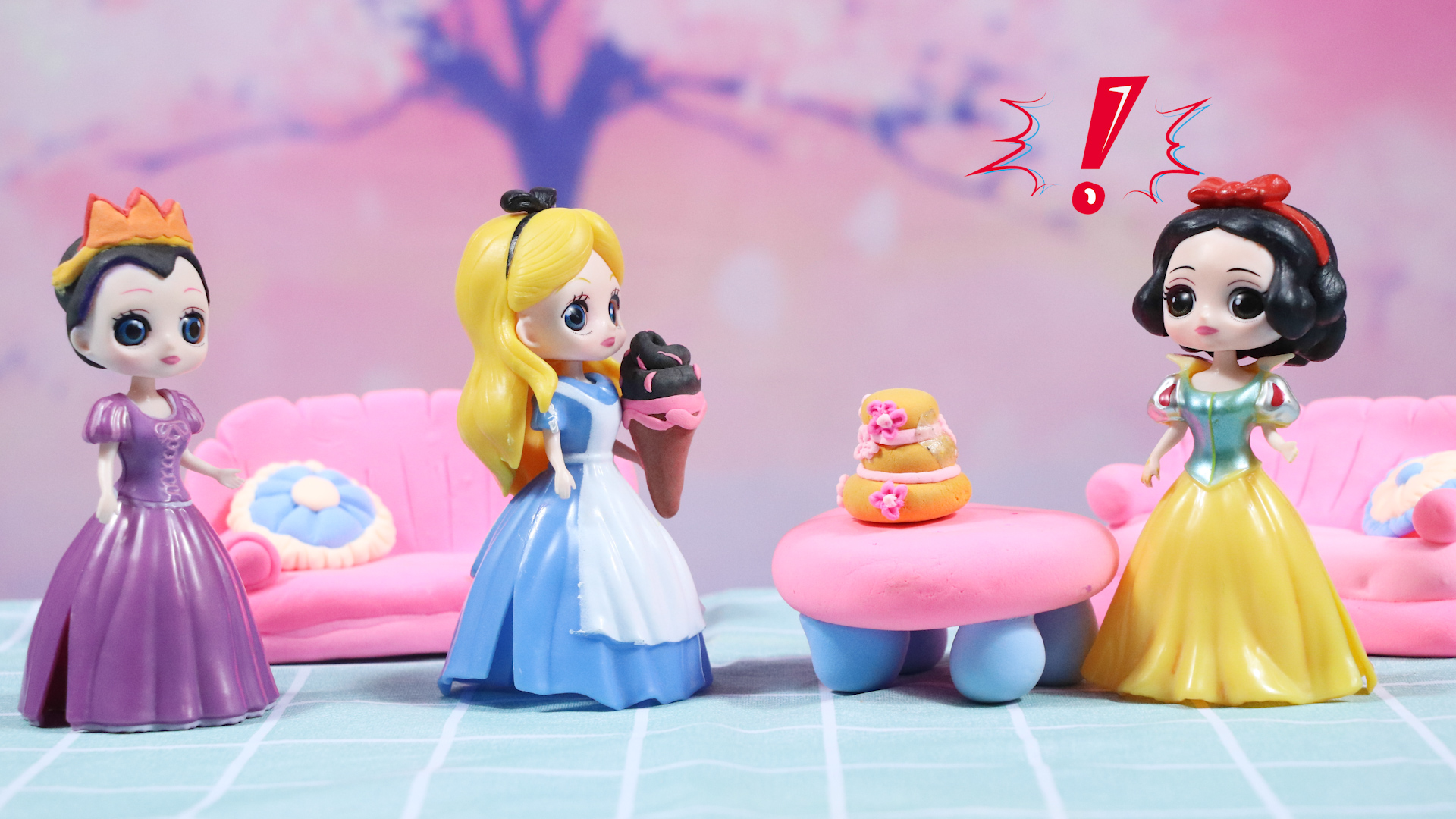 白雪吃了桌子上的蛋糕,为什么会肚子疼呢?过期食品不能吃哦!
