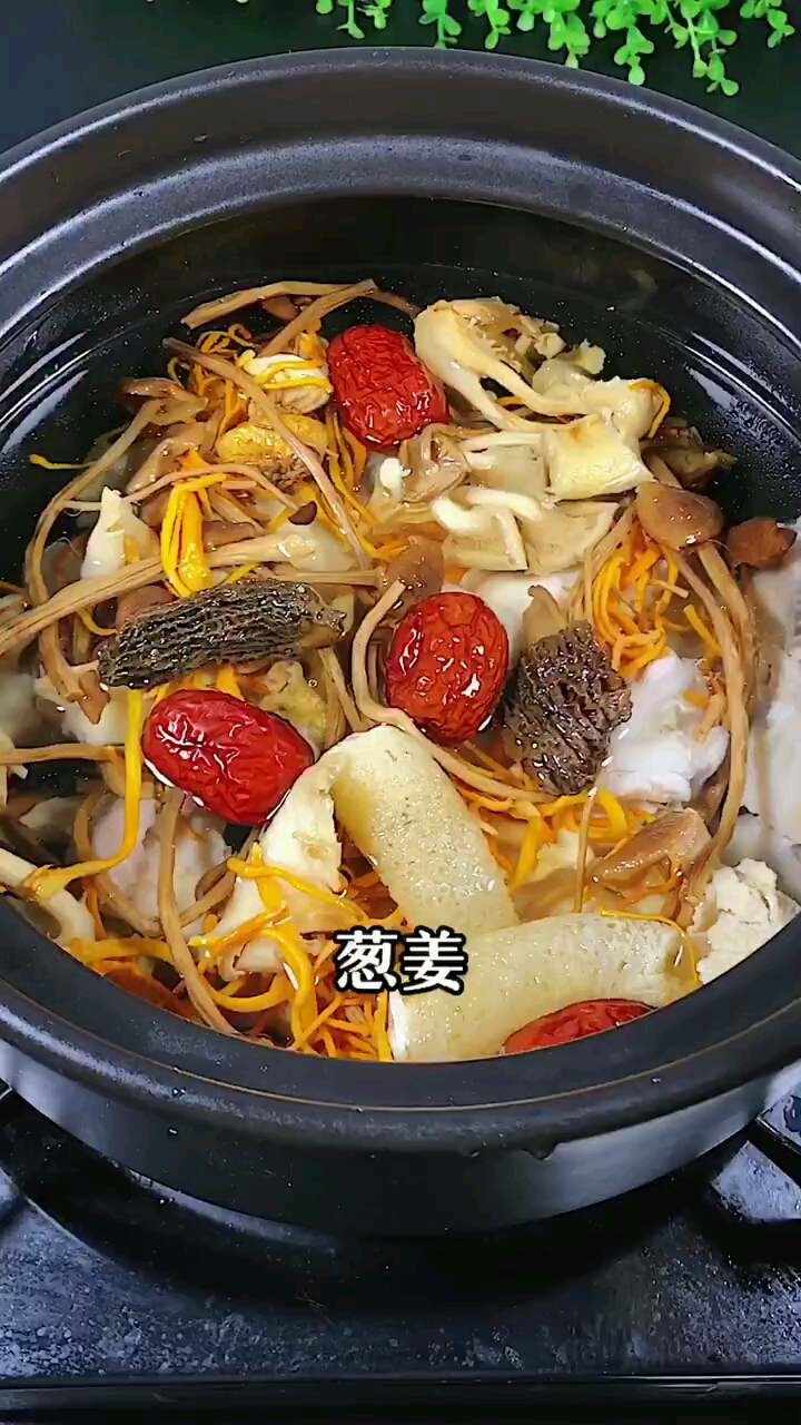 当初老公用一碗鸡汤把我感动到哭如今我已经会做100多种汤了