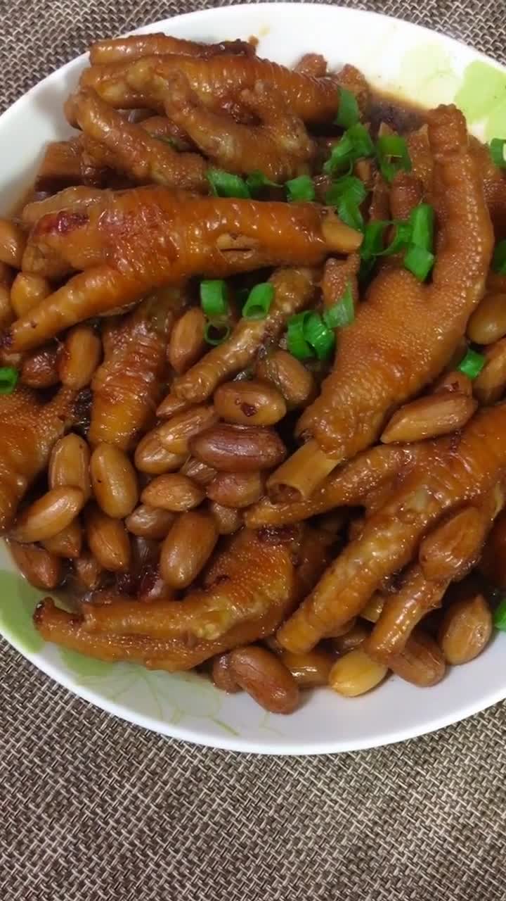 鸡爪焖花生,美容养颜,快来试试吧