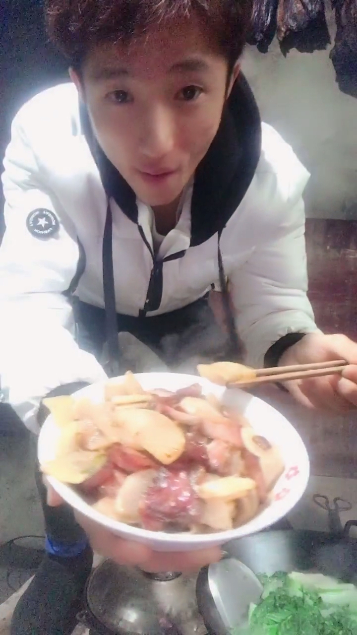 农村家常菜,腊肉炒白萝卜
