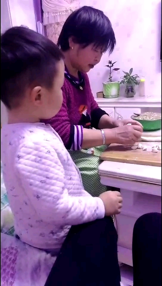 你家包饺子是这样吗??是的话写在评论去哦
