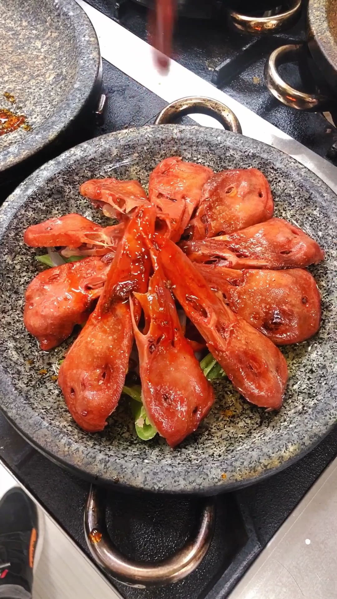 #美食#石锅麻辣鸭头来啦!