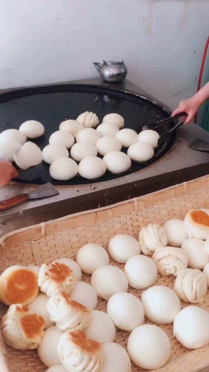 纯碱老面锅贴馒头