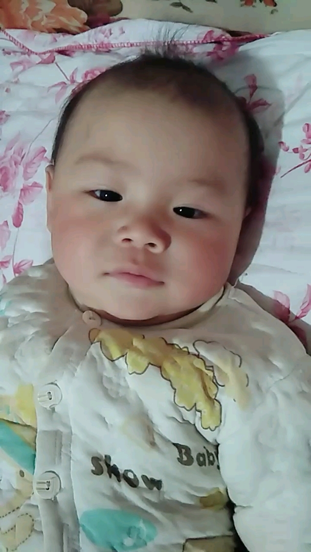 八个月了才长了一颗牙,宝宝是不是缺钙