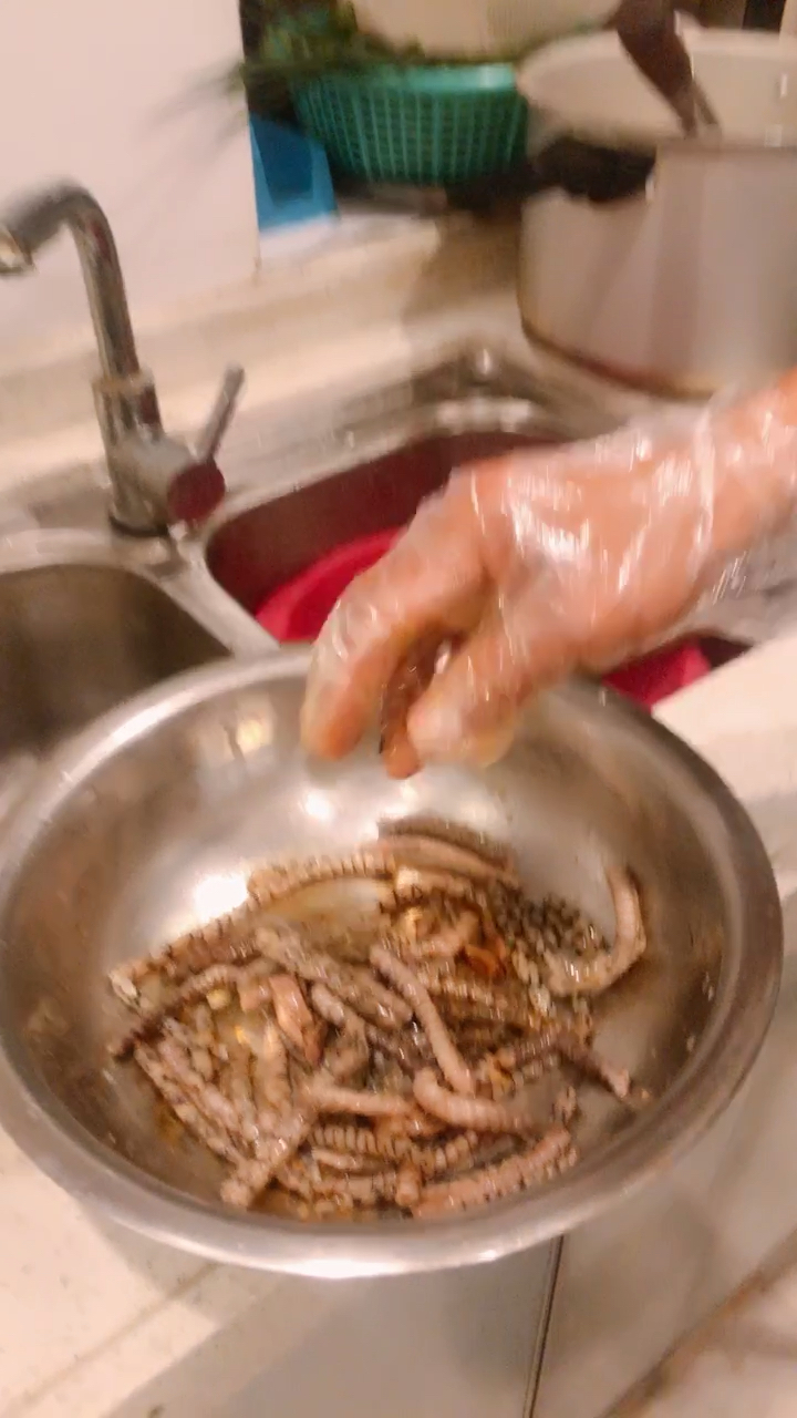 凉拌蛇皮