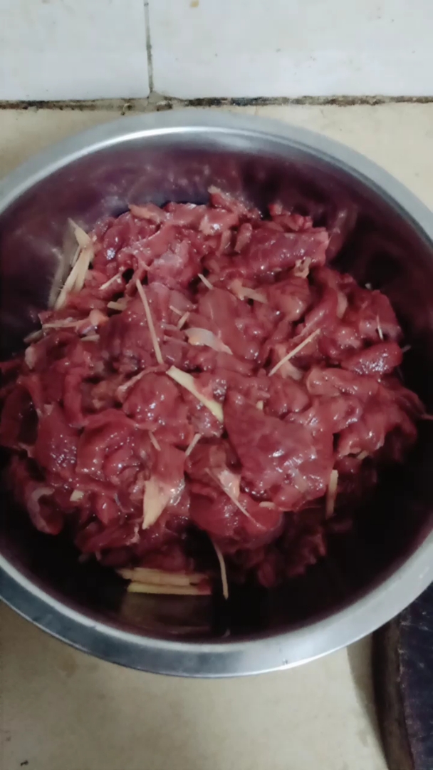 广西马肉,我们是这样炒的。
