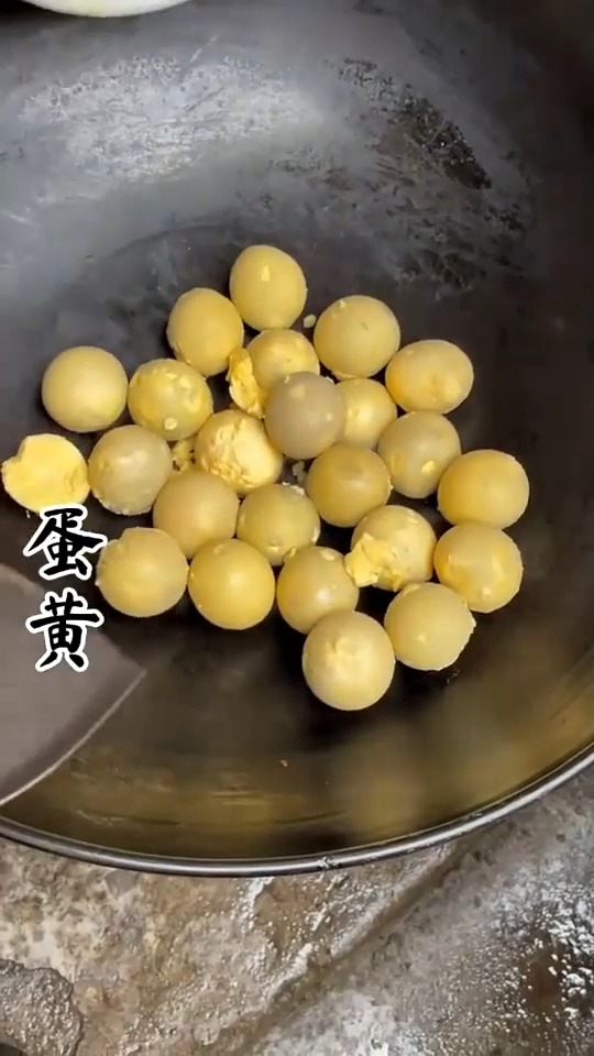 鸡蛋熬油很多人不相信
