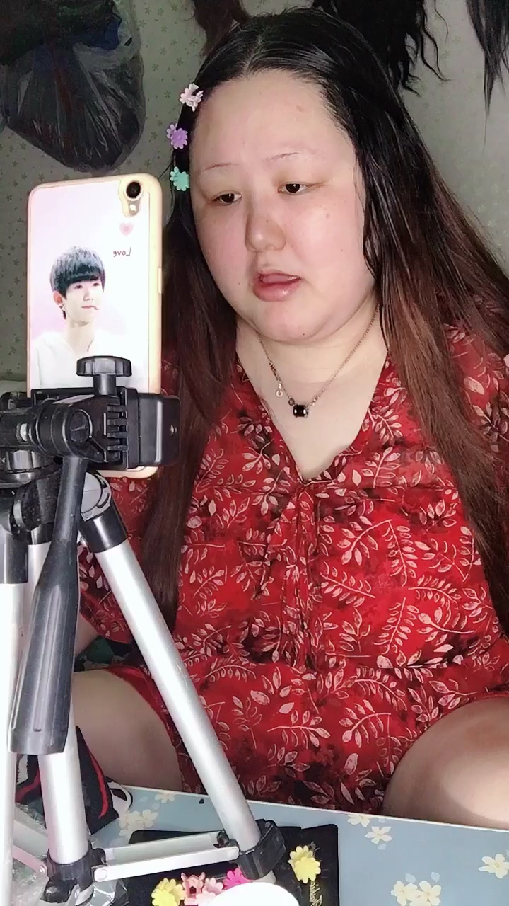 都不知道现在视频里的小姐姐到底长啥样了