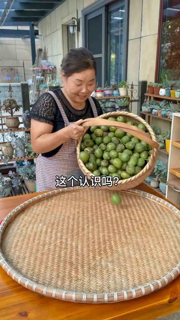 #美食#朋友们,新鲜核桃成熟了,今天把新鲜核桃的三种做法分享给大家看看
