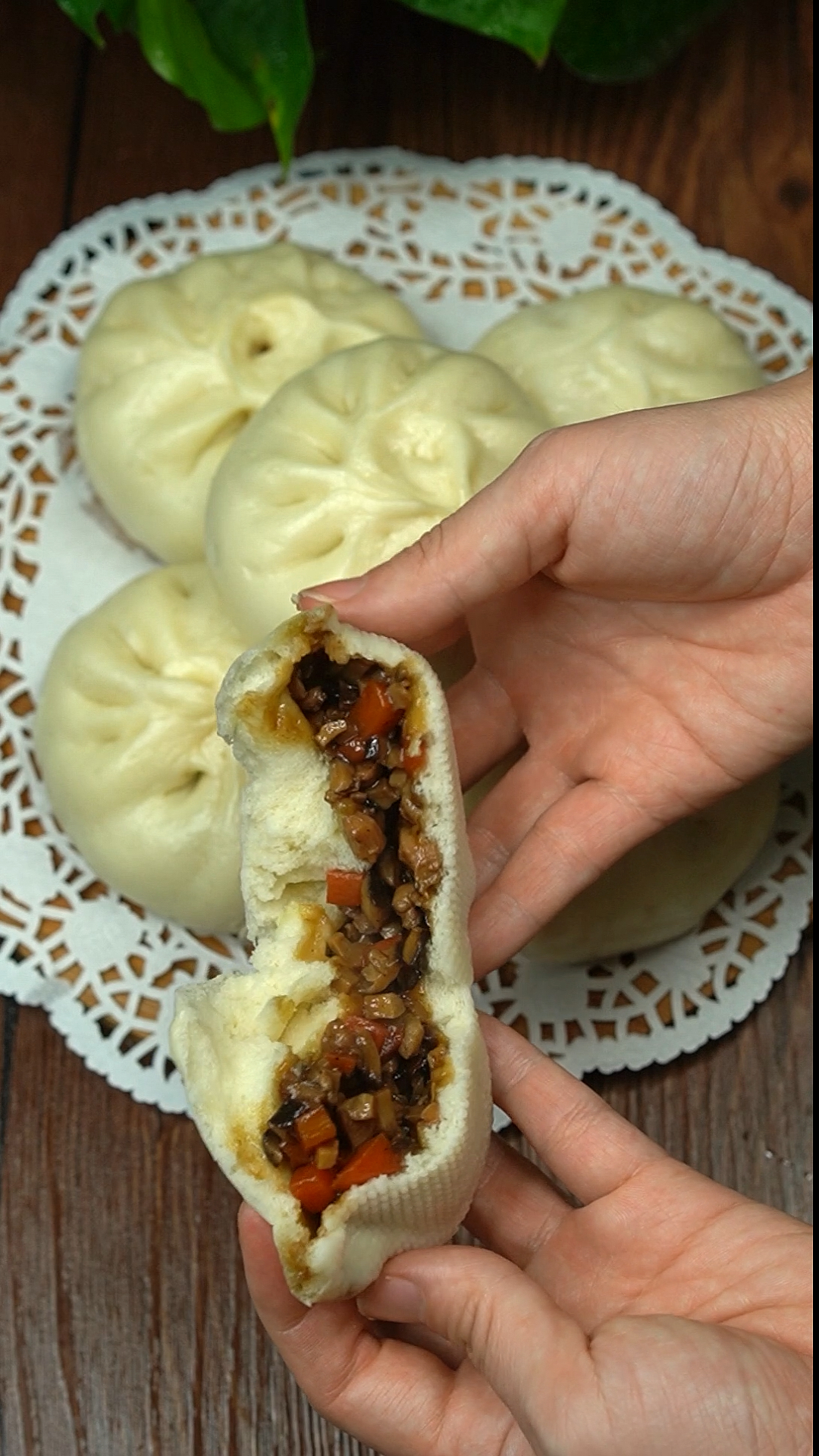 鸡腿香菇做包子