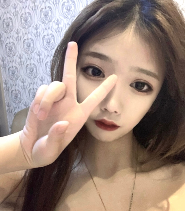 #扎心情感语录#别逼他去发朋友圈 换情头 远离暧昧 他要是爱你 有女孩子跟他说话他都会觉得