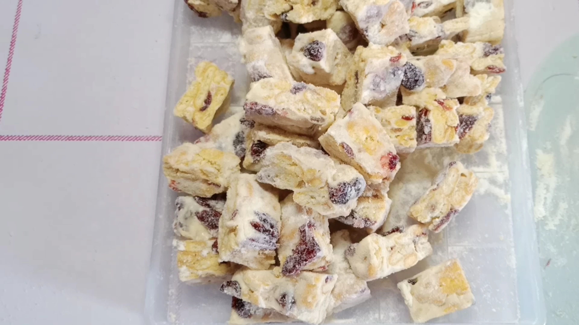 网红甜品雪花酥,做法就是这么简单,可以保存半个多月呢