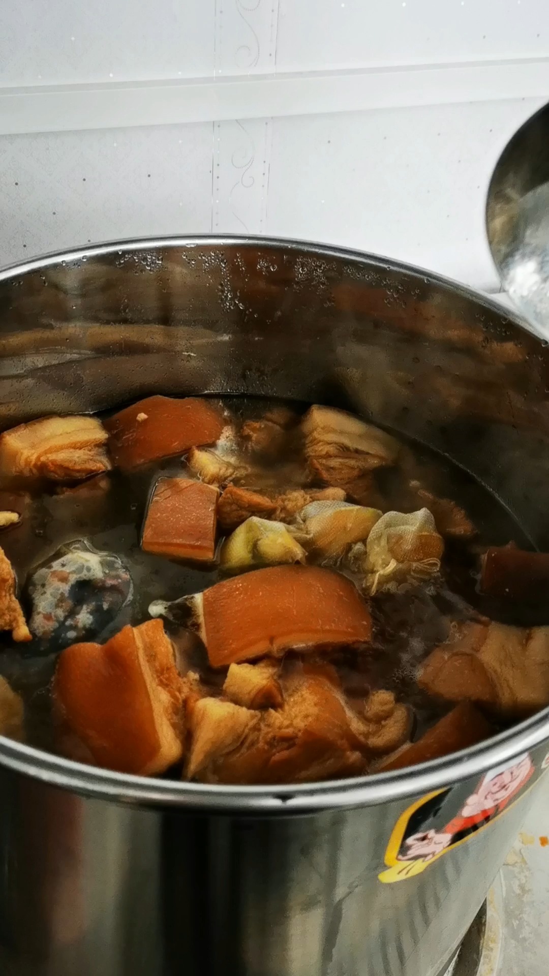 #老潼关肉夹馍卤肉#肉夹馍卤肉料包一般能用几次,用过后放冰箱冷藏还可以再次使用,根据实际情