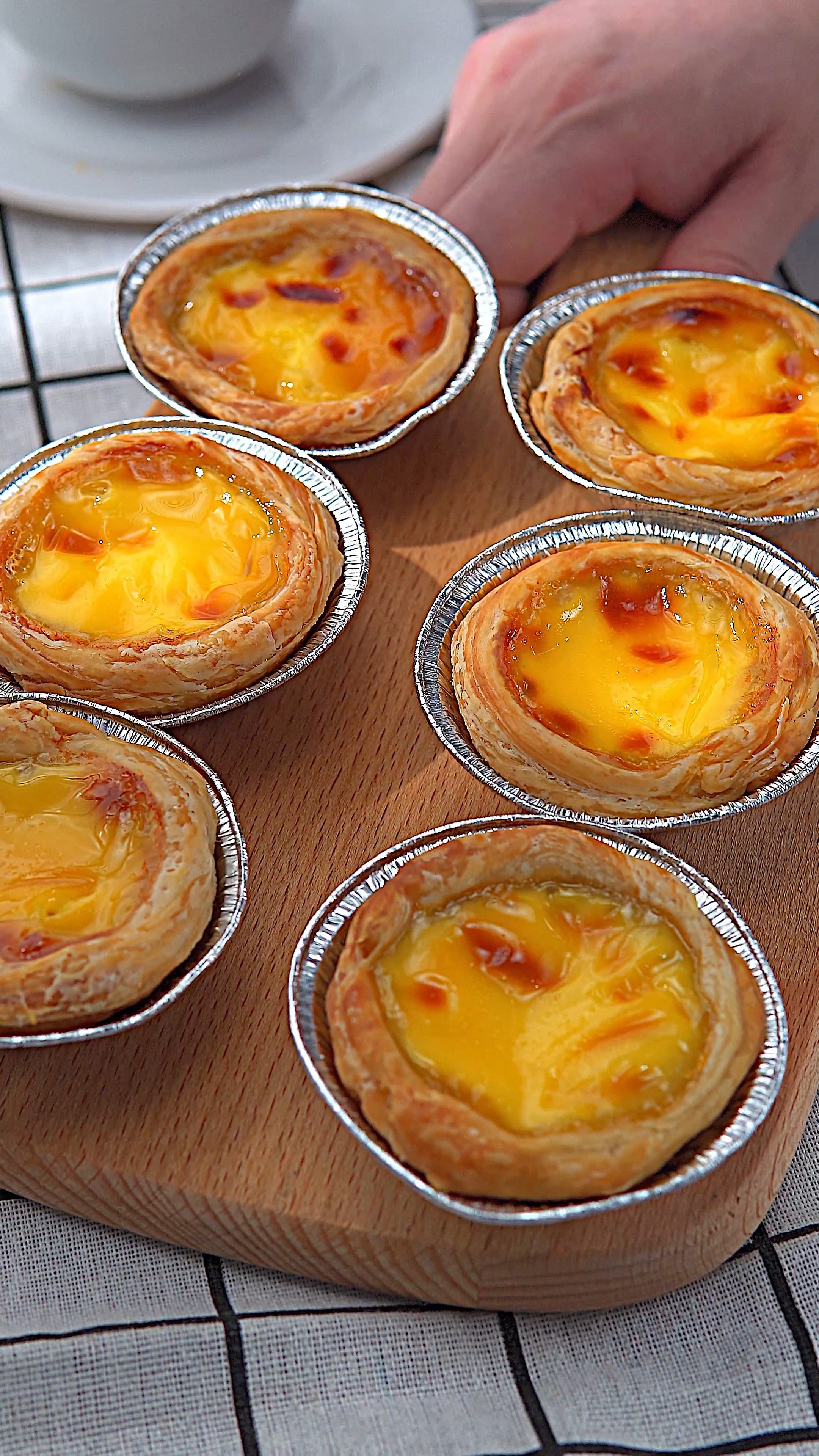 #蛋挞制作#手抓饼也能做出脆皮可口的蛋挞,你要不要试试