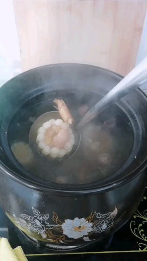 人参玉米鸡汤