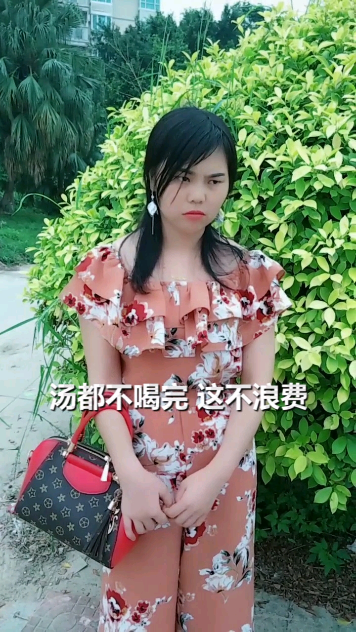 六块钱麻辣烫,汤都不喝完