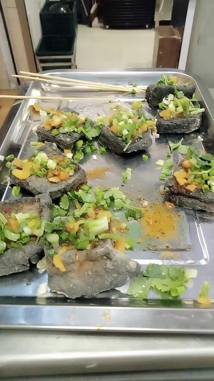 长沙黑色金典臭豆腐 