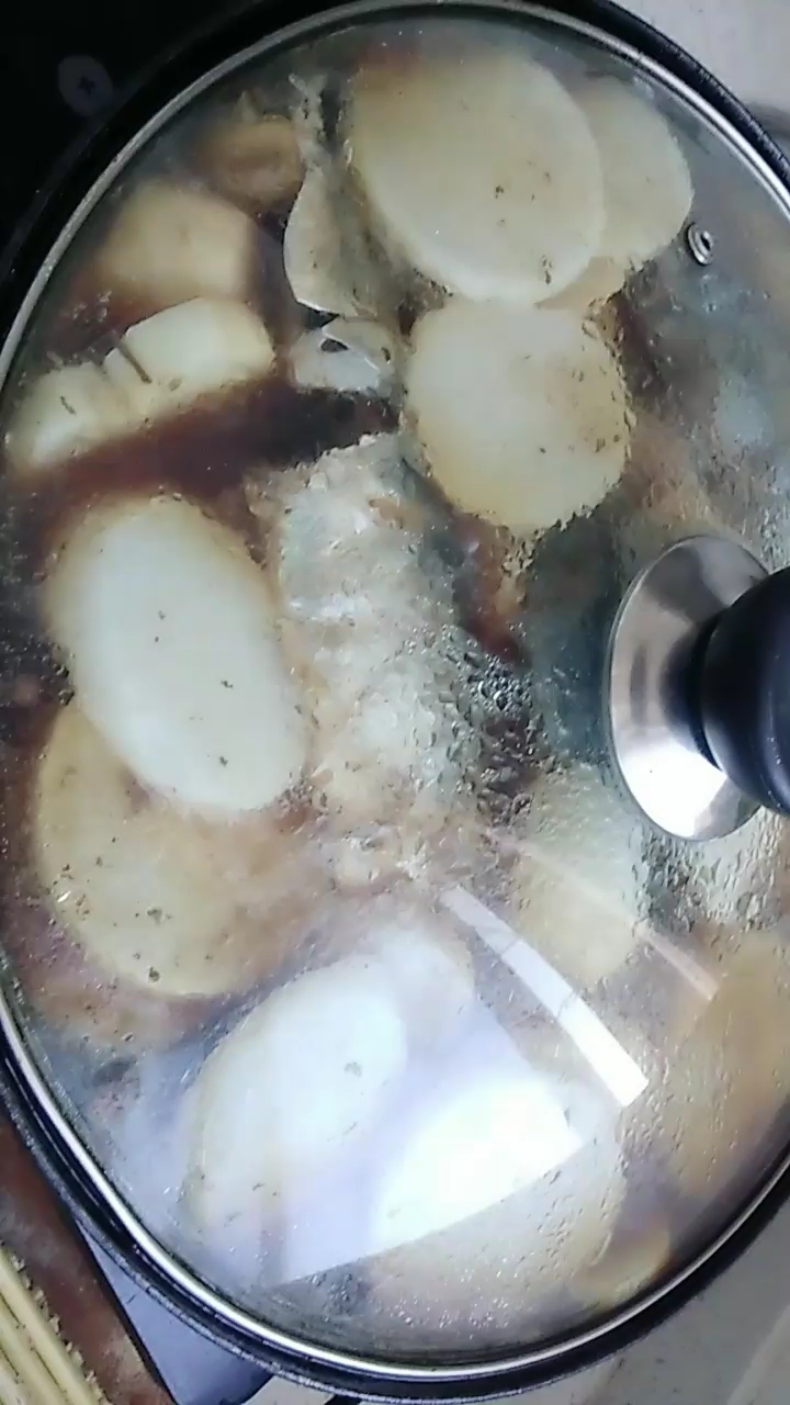 鲅鱼炖咸菜