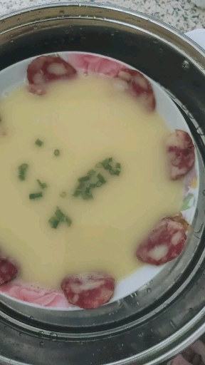 #美食#香肠蒸蛋,想吃好久了,今天终于吃上了,简单易做!