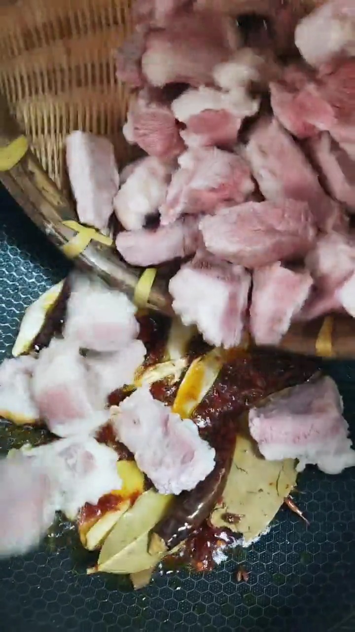 啤酒烧牛肉教程#家常美食 ,祝您团团圆圆,中午节快了,双击保留吧,特别好吃