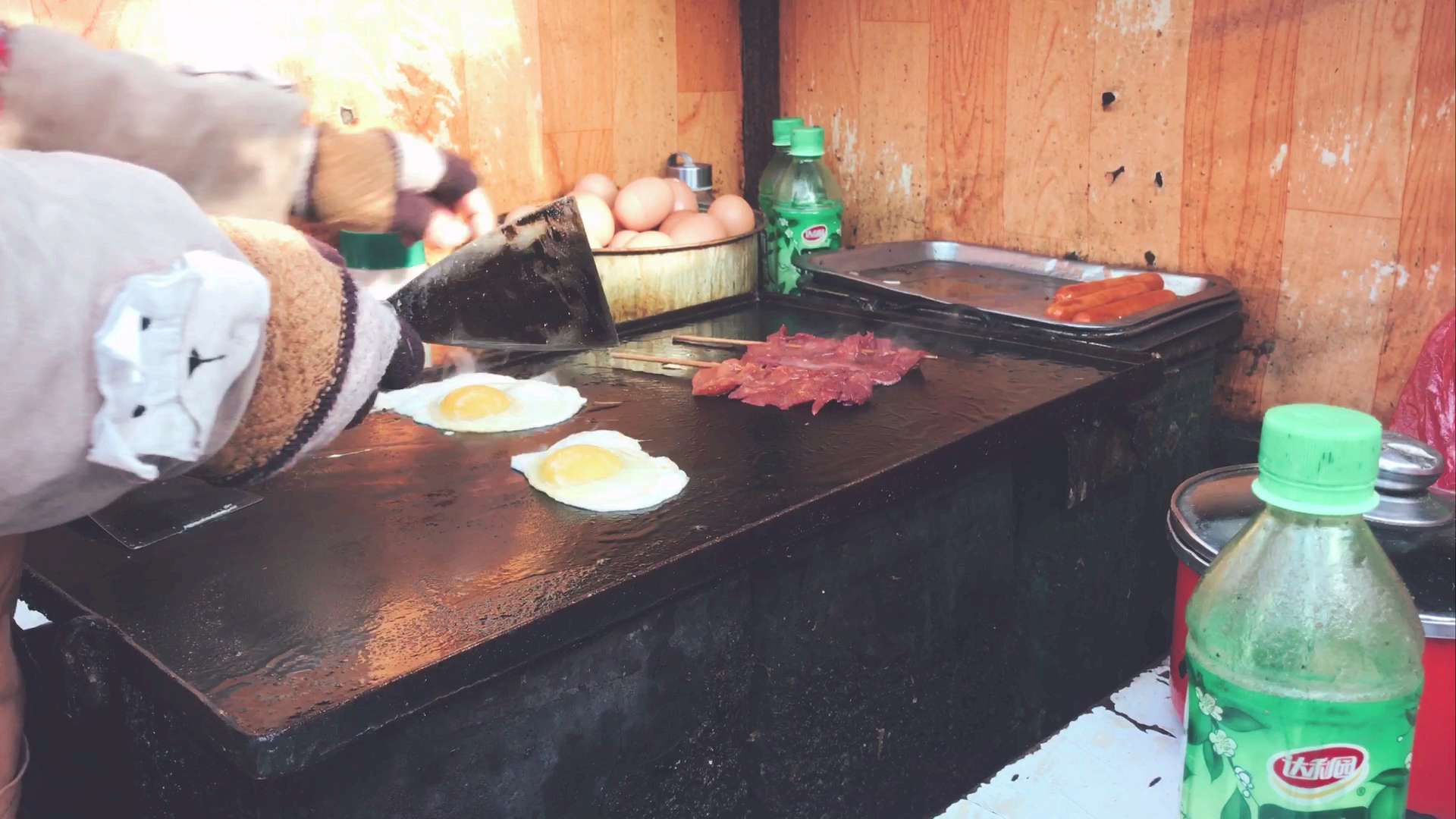 #探店美食#你们家有这个早餐吗?里脊肉夹馍
