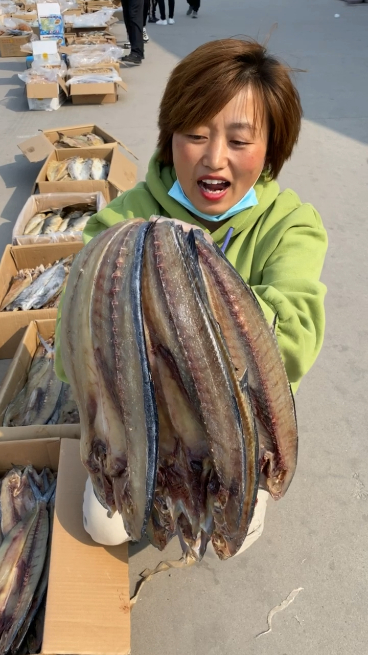 去内脏的开背鱼