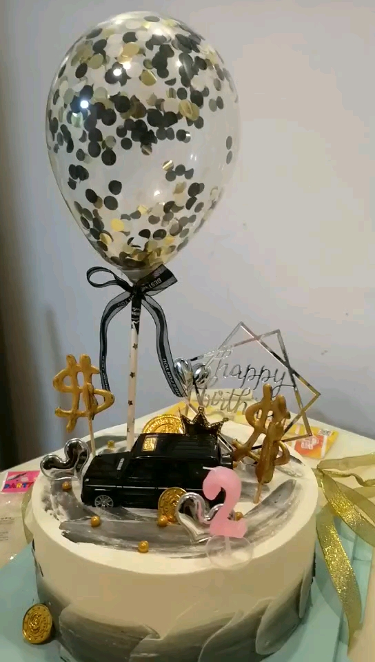宝宝两岁的生日蛋糕