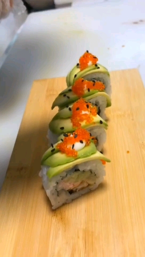 #音为有你#营养成分非常高一款的寿司,吃的就是营养,牛油果鳗鱼卷