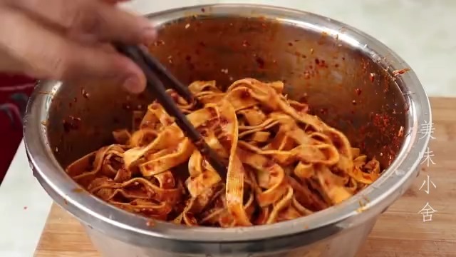#豆腐皮#麻辣豆腐皮的做法,香辣过瘾又好吃