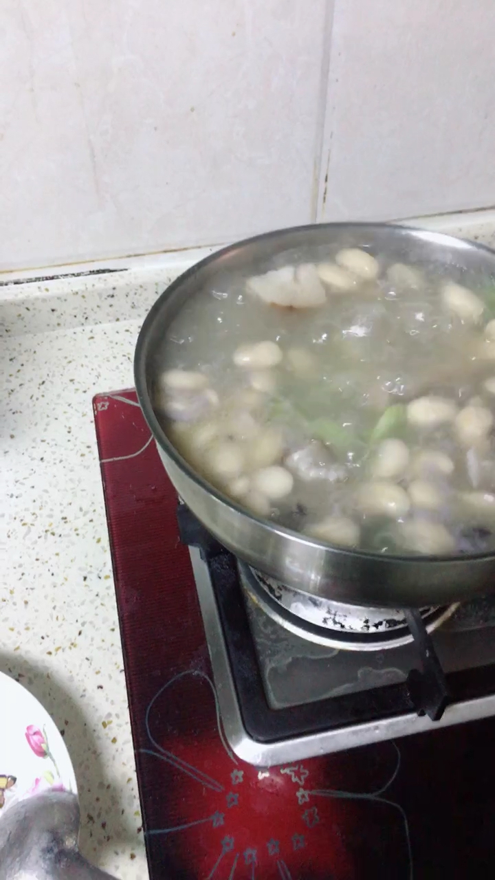 贵阳的特吃芸豆猪脚汤……
